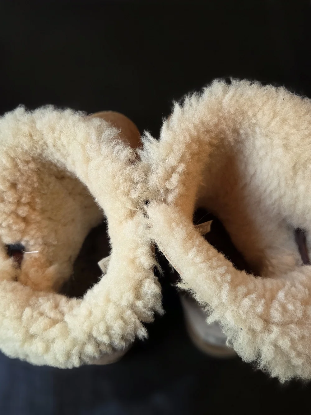 UGG Irina Tessie Pom Pom boots feature, chestnut size womens 8